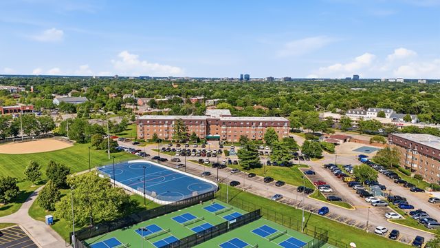 220 S Roselle Road 524, Schaumburg, IL 60193