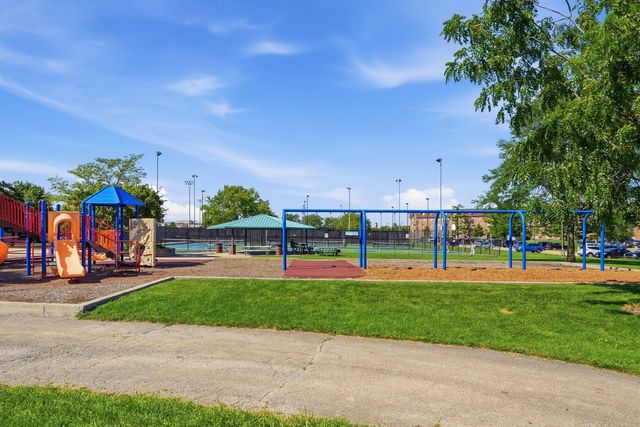 220 S Roselle Road 524, Schaumburg, IL 60193