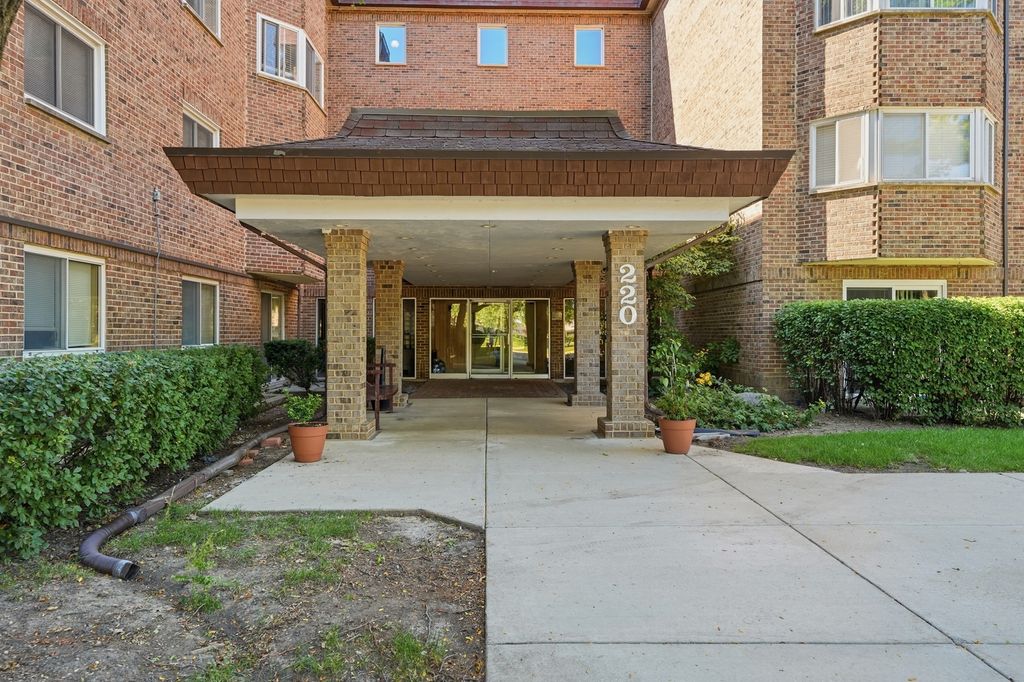 220 S Roselle Road 524, Schaumburg, IL 60193