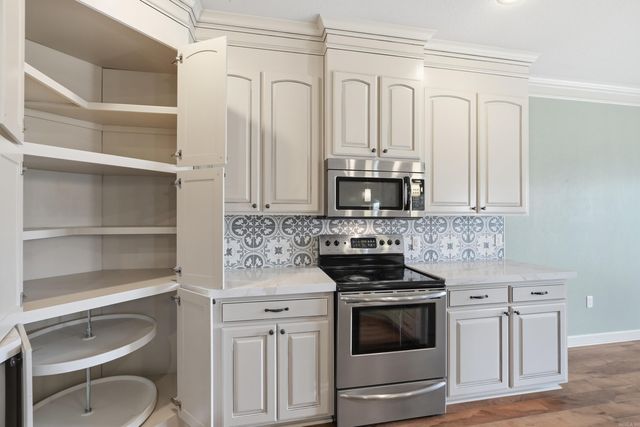 1155 Calloway Drive, Conway, AR 72034