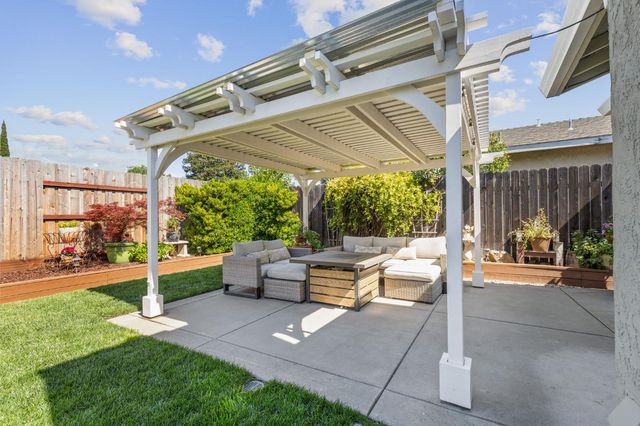 611 Treese Way, Roseville, CA 95678