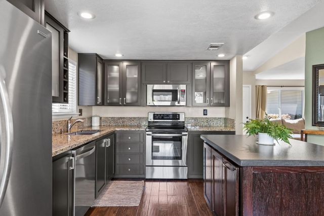 611 Treese Way, Roseville, CA 95678