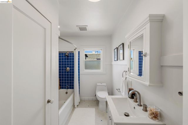 1788 San Lorenzo Ave, Berkeley, CA 94707