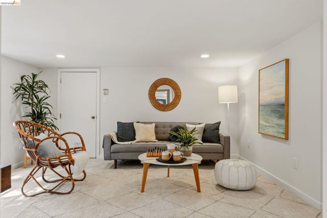 1788 San Lorenzo Ave, Berkeley, CA 94707