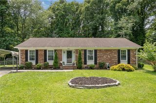 5 Amberhill Court, Greensboro, NC 27455