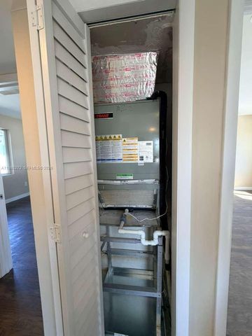 943 79th Ter 201, Miami Beach, FL 33141