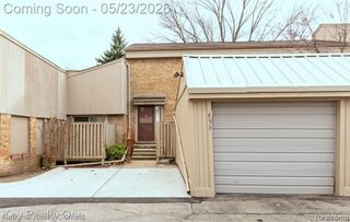753 Oak Brook Ridge Drive, Rochester Hills, MI 48307