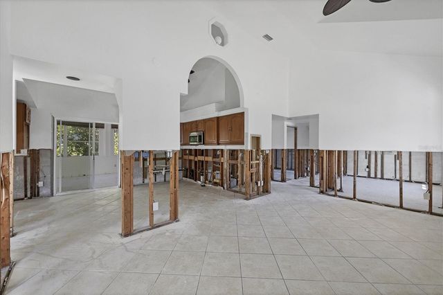 651 JUNGLE QUEEN WAY, Longboat Key, FL 34228