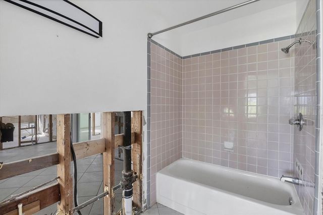 651 JUNGLE QUEEN WAY, Longboat Key, FL 34228