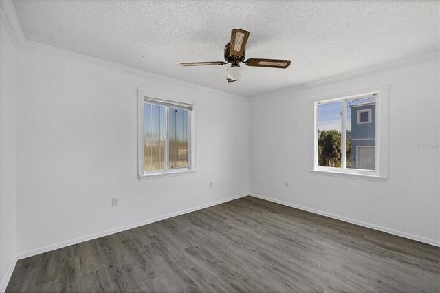 651 JUNGLE QUEEN WAY, Longboat Key, FL 34228