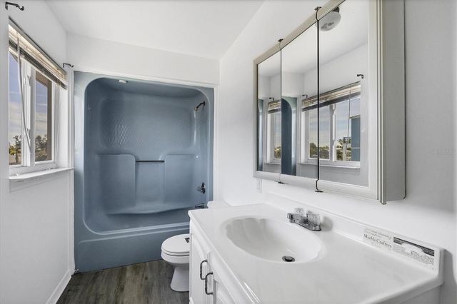 651 JUNGLE QUEEN WAY, Longboat Key, FL 34228