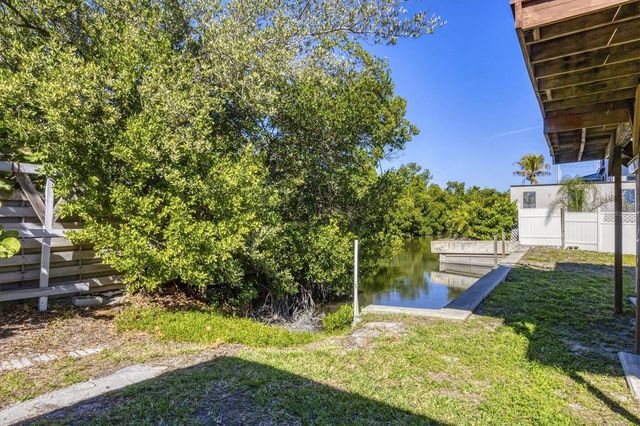651 JUNGLE QUEEN WAY, Longboat Key, FL 34228
