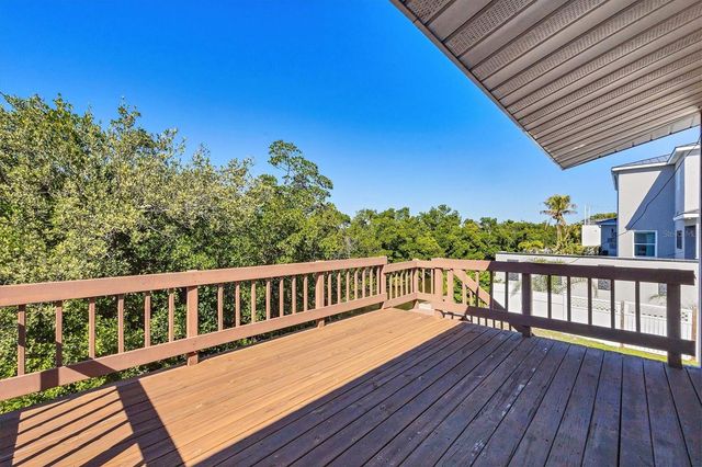 651 JUNGLE QUEEN WAY, Longboat Key, FL 34228