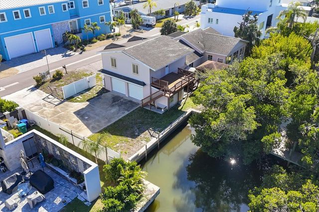 651 JUNGLE QUEEN WAY, Longboat Key, FL 34228