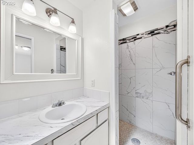 1307 SHERRI Ct, West Linn, OR 97068