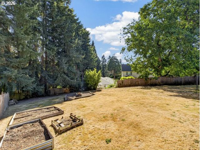 1307 SHERRI Ct, West Linn, OR 97068