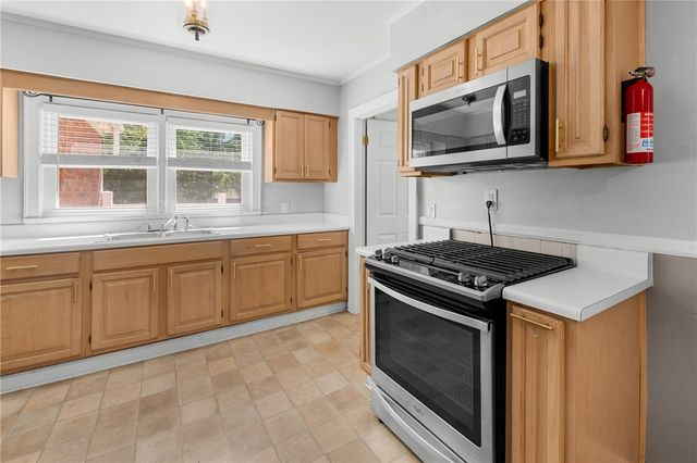609 Issaqueena Trail, Central, SC 29630