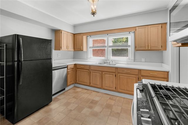 609 Issaqueena Trail, Central, SC 29630