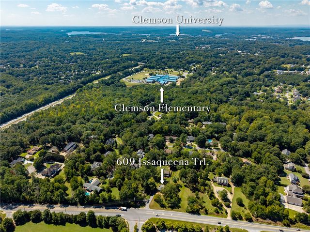 609 Issaqueena Trail, Central, SC 29630