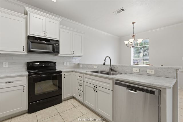 300 Forest Drive, College Station, TX 77840