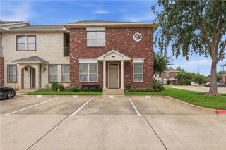 300 Forest Drive, College Station, TX 77840