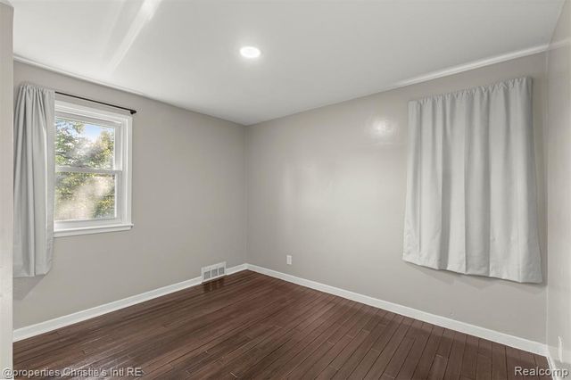 10838 Nottingham Rd, Detroit, MI 48224