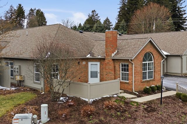 210 Whippoorwill Ln, Mansfield, OH 44906