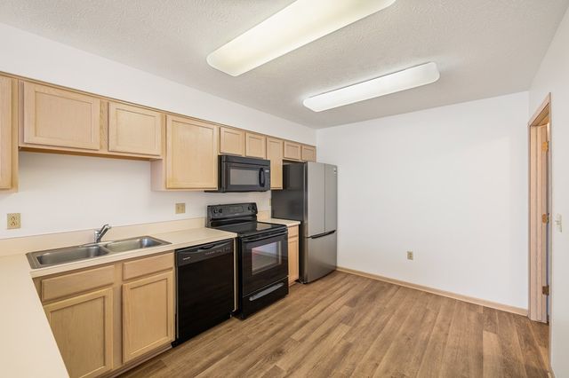 210 Whippoorwill Ln, Mansfield, OH 44906