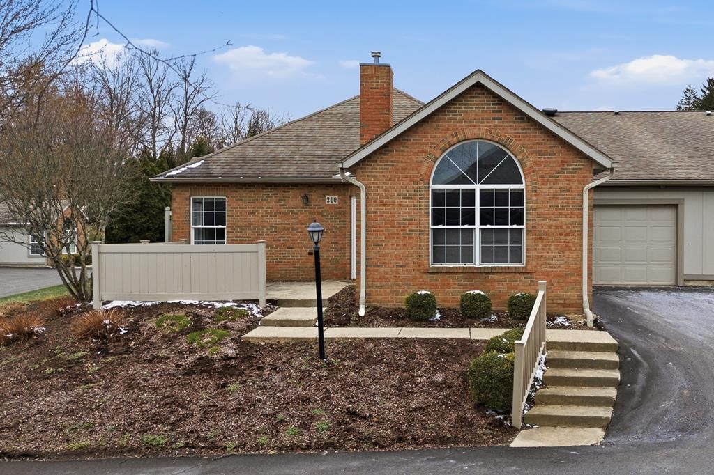 210 Whippoorwill Ln, Mansfield, OH 44906