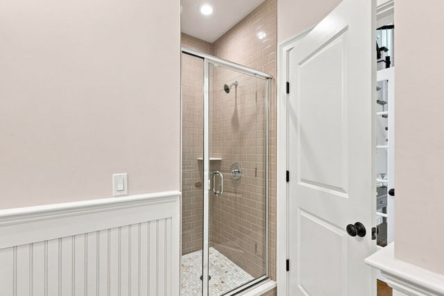 55 Rockwood Ln, Needham, MA 02492