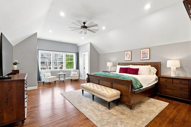 55 Rockwood Ln, Needham, MA 02492
