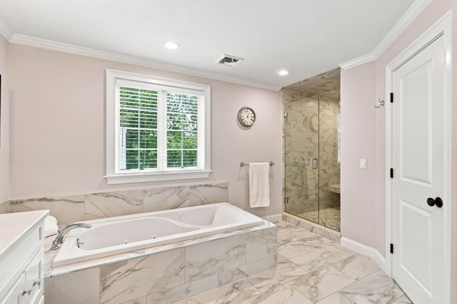 55 Rockwood Ln, Needham, MA 02492