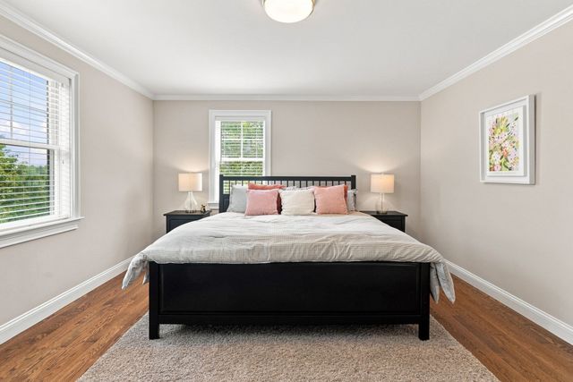55 Rockwood Ln, Needham, MA 02492