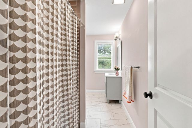 55 Rockwood Ln, Needham, MA 02492