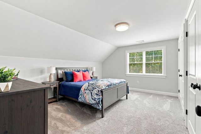 55 Rockwood Ln, Needham, MA 02492