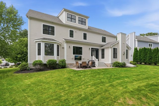 55 Rockwood Ln, Needham, MA 02492