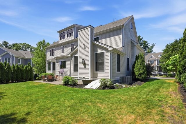 55 Rockwood Ln, Needham, MA 02492