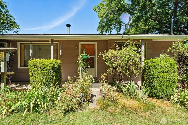 960 Brickner Rd, College Place, WA 99324