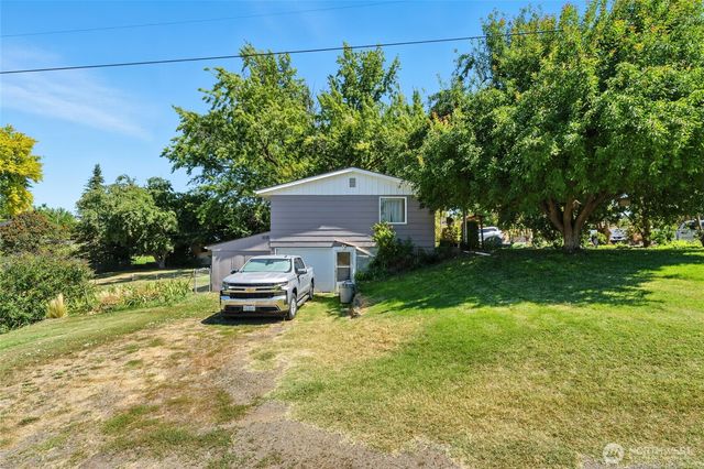 960 Brickner Rd, College Place, WA 99324