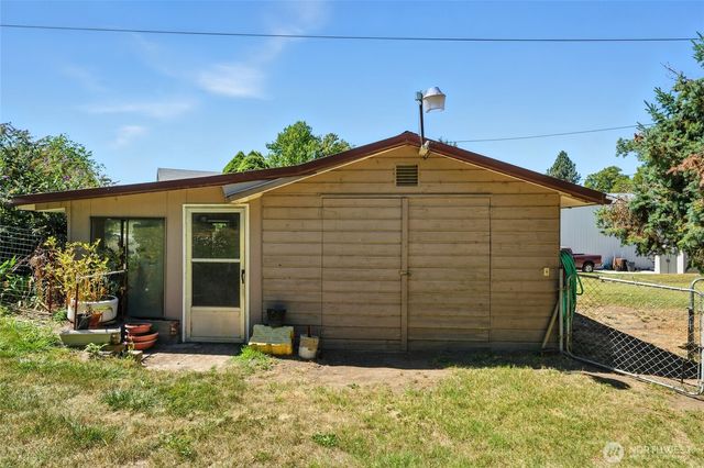 960 Brickner Rd, College Place, WA 99324