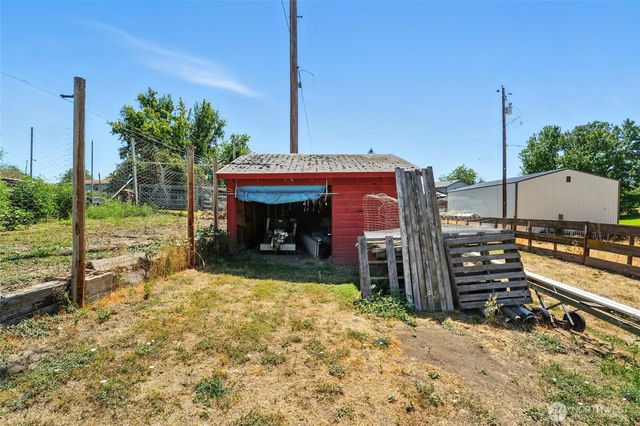 960 Brickner Rd, College Place, WA 99324