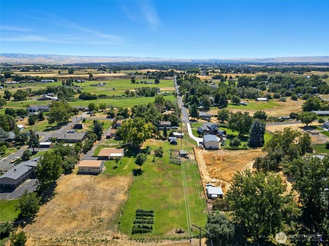 960 Brickner Rd, College Place, WA 99324