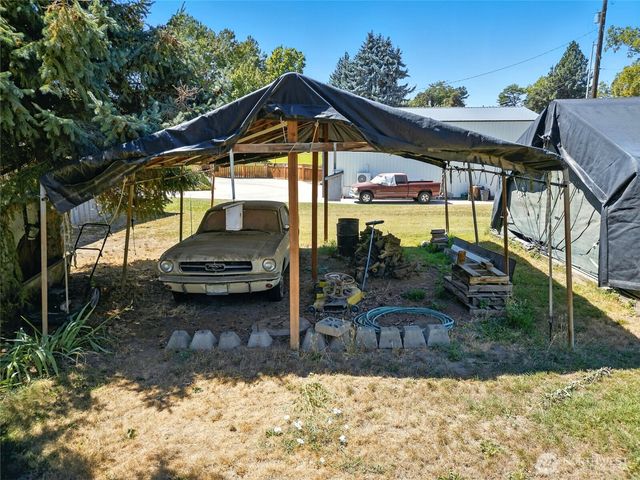 960 Brickner Rd, College Place, WA 99324