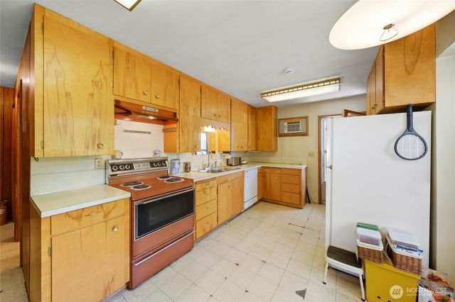 960 Brickner Rd, College Place, WA 99324