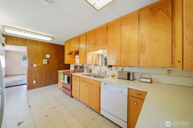 960 Brickner Rd, College Place, WA 99324