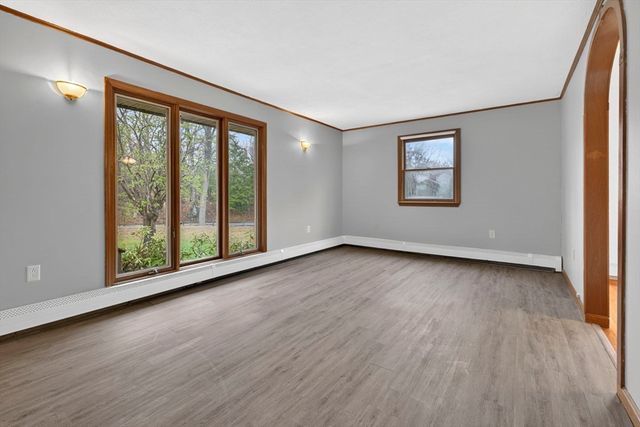 414 Fremont Rd, Chester, NH 03036