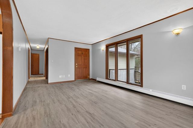 414 Fremont Rd, Chester, NH 03036