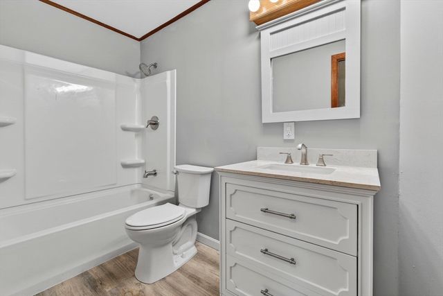 414 Fremont Rd, Chester, NH 03036
