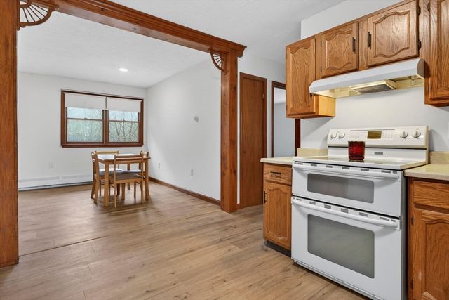 414 Fremont Rd, Chester, NH 03036