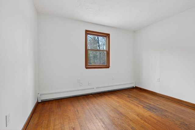 414 Fremont Rd, Chester, NH 03036